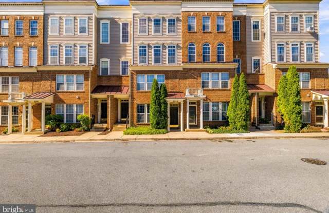 1824 WHEYFIELD Drive Gallery 1