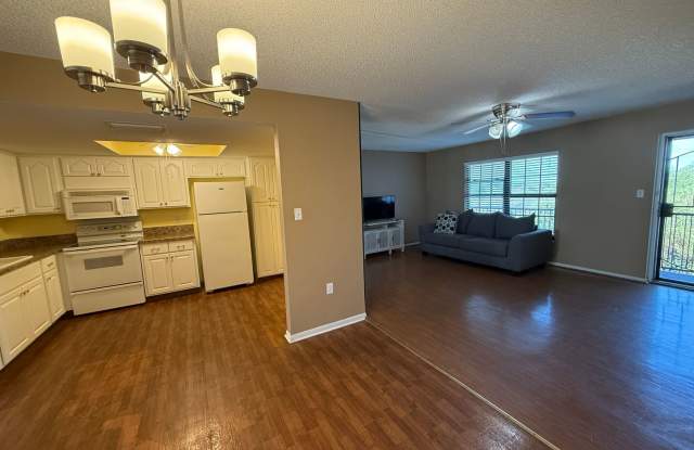 CONCORD VILLAGE 1/1 SPACIOUS 820 SF CONDO photos photos