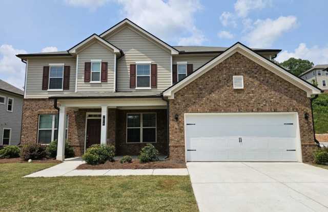 Elegant Living with Timeless Charm  Modern Comforts! photos photos