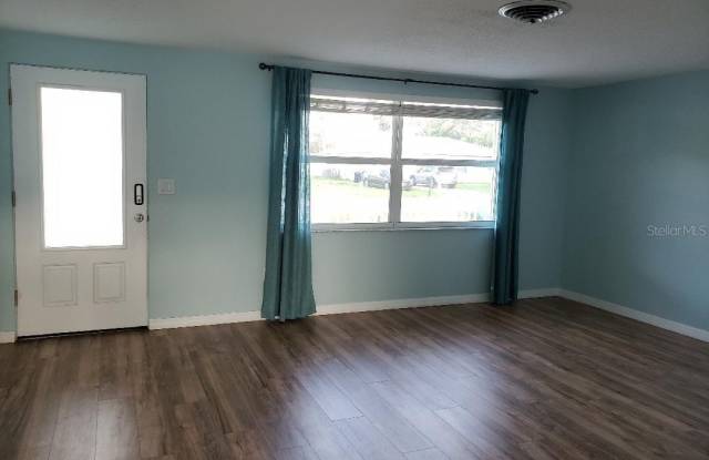 1190 LEEWARD Road Gallery 3