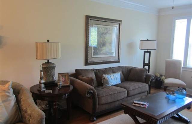 1421 Ashford Creek Circle NE Gallery 3