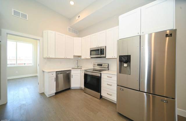 1415 N 8Th STREET Unit 3 - 1415 North 8th Avenue, Altoona, PA 16601