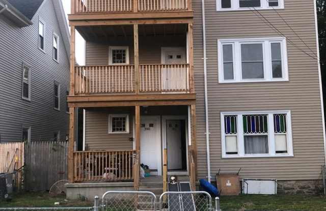 Spacious 3BR Apartment in Woonsocket, Rhode Island photos photos