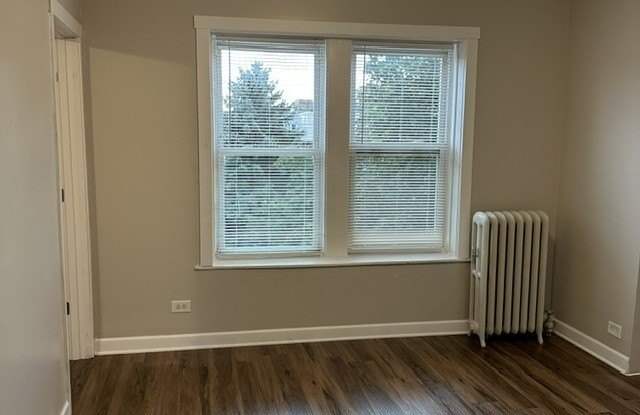 4058 W Dickens Avenue Gallery 2