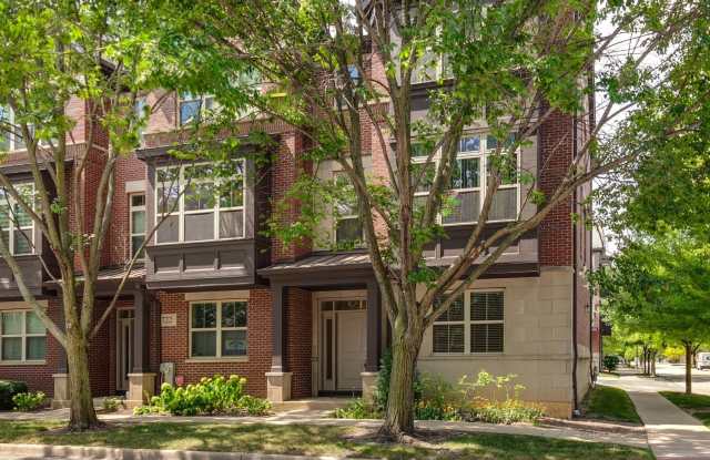 726 Summit Lane Gallery 1