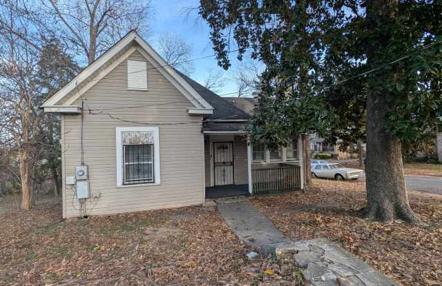 3BR/2BA -- Deck, Separate Dining Room, In-Unit Laundry photos photos