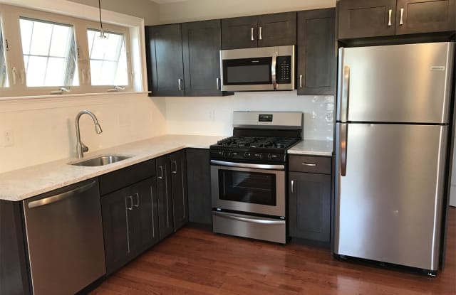 278 Washington St - 4Third Floor Front - 278 Washington Street, Norfolk County, MA 02090 278 Washington St - 4Third Floor Front - 278 Washington Street, Norfolk County, MA 02090