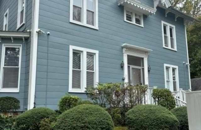 25 Knollwood Avenue Gallery 2
