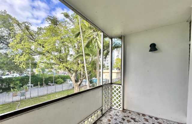 9175 SW 77th Ave photos photos
