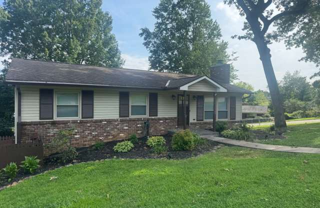 Discover Mid-Century Charm with Modern Upgrades on Crestfield Road! Gallery 1