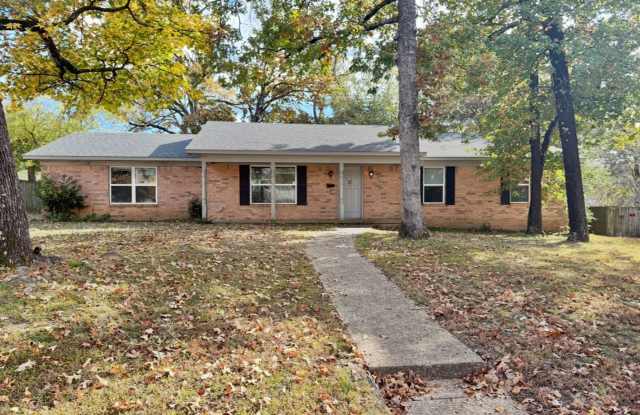 3417 Timberlane Dr - 3417 Timberlane Drive, Tyler, TX 75701