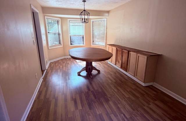 3443 Deshong Drive Gallery 2
