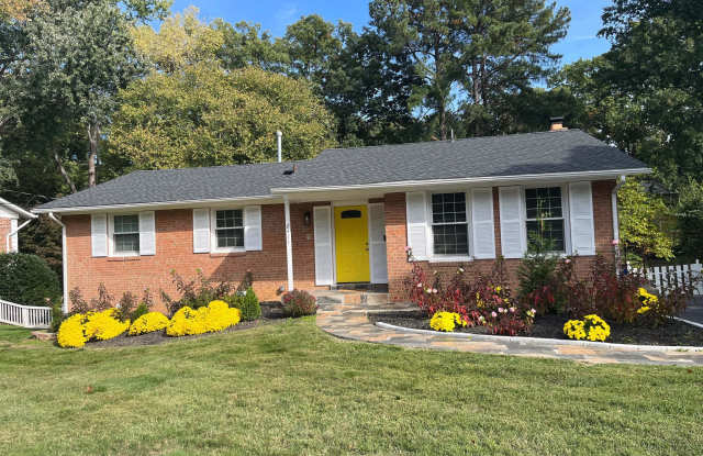 2411 JACKSON PARKWAY - 2411 Jackson Parkway, Dunn Loring, VA 22180