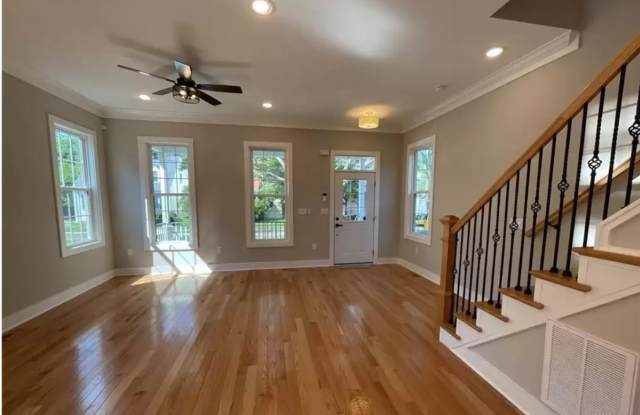 3319 Cliff Avenue Gallery 3