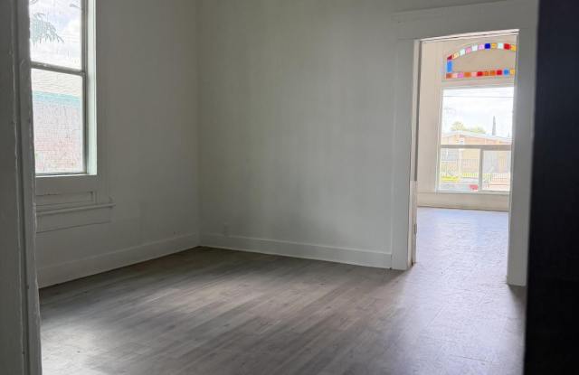1025 Magoffin Avenue Gallery 3