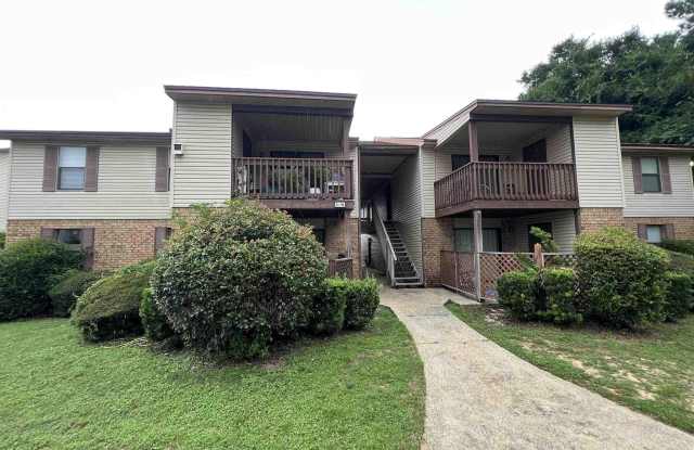 2300 W Michigan Ave - 2300 West Michigan Avenue, Bellview, FL 32526