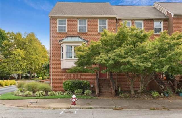 17 Miles Cary Mews photos photos