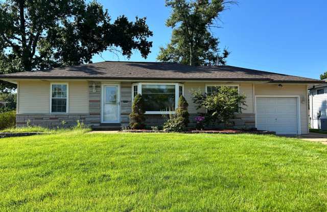 Spacious 4-Bedroom Home in Mehlville School District photos photos