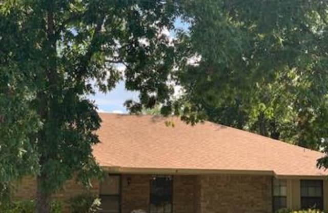 8111 Llano Avenue - 8111 Llano Avenue, Benbrook, TX 76116