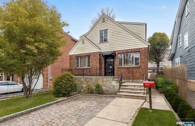 44 Knox Avenue photos photos