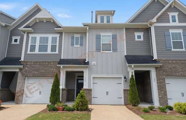 Great Location! 3-Story Townhome with Guest Suite, Loft & 1-Car Garage in Chapel Run – Available September 7th! photos photos