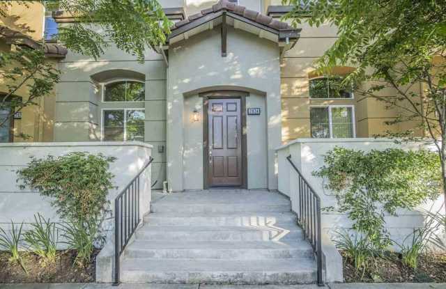Modern Concord Townhouse 3/2.5 near BART  Downtown photos photos