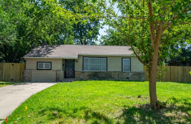 3 Bed | 1 Bath in Midtown! photos photos