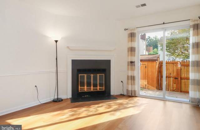 13893 OYSTER POINT Court Gallery 4