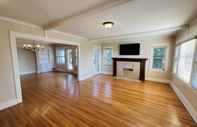 13733 Franklin Street photos photos