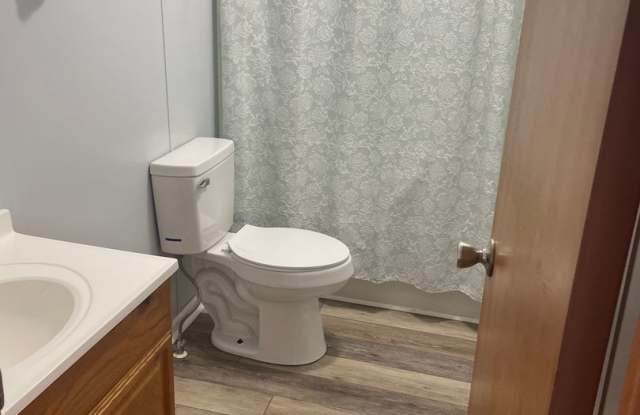2 Bedroom / 1 Bath Home in Church Hill Gallery 3