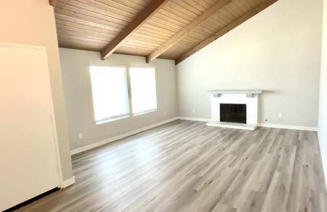 2382 Carlsbad Circle Gallery 4