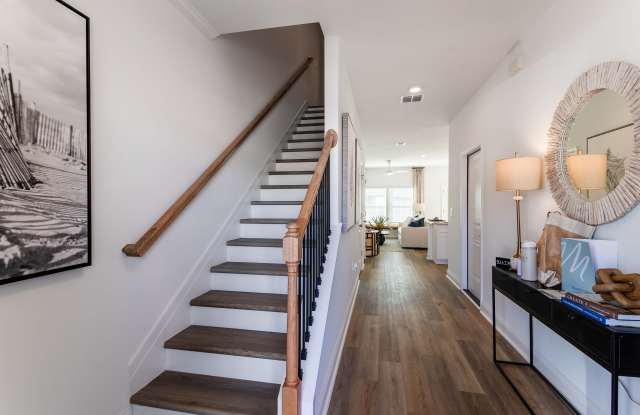 Maret Cove Gallery 4