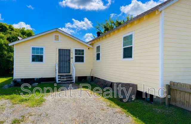 4503 Majestic Oaks photos photos