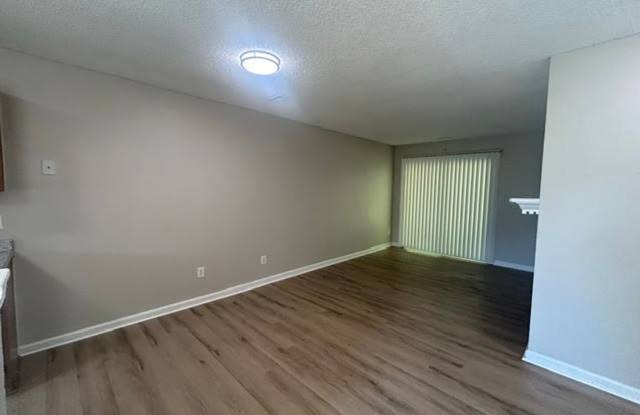 Ranch-style 2BD/2BA townhome in quiet neighborhood in Garner! Gallery 4