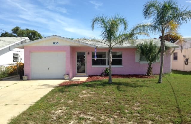 835 E 16th Ave - 835 16th Avenue, New Smyrna Beach, FL 32169