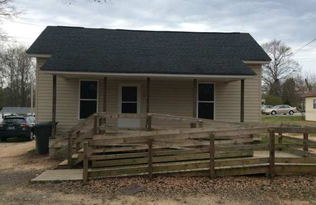 432 South Rhyne Street - 432 South Rhyne Street, Dallas, NC 28034
