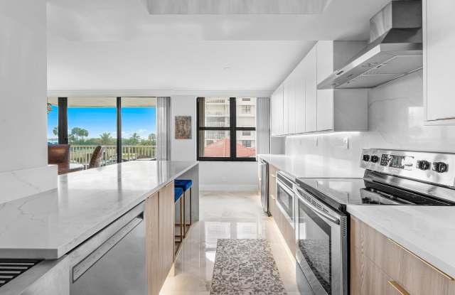 5480 N Ocean Drive Gallery 4