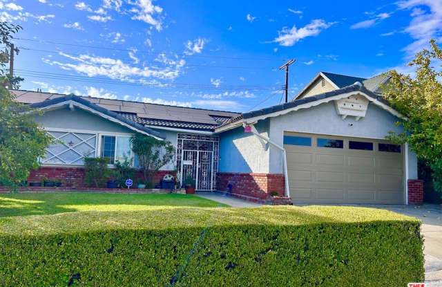 809 Agajanian Way Gallery 2