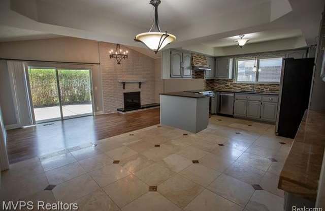 35470 Dearing Drive Gallery 4