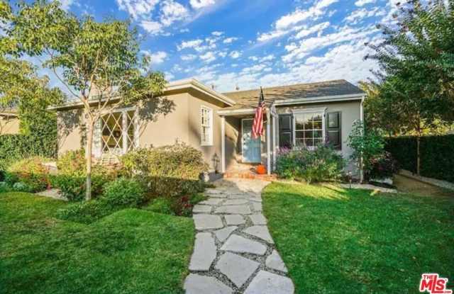 1972 Stearns Dr photos photos