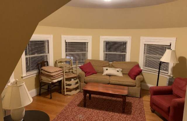 252 Wayland Ave 6 - 252 Wayland Avenue, Providence, RI 02906