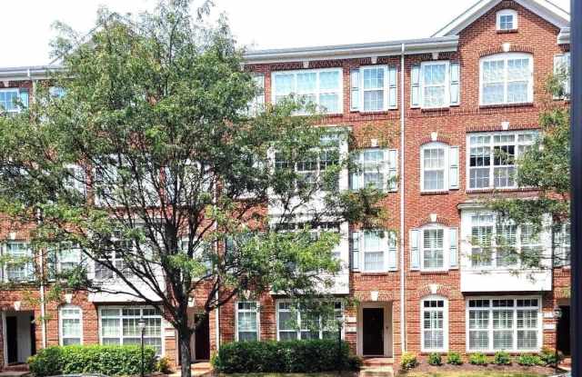 19283 WINMEADE DRIVE - 19283 Winmeade Drive, Lansdowne, VA 20176