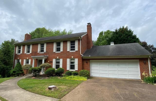 330 RIVER BEND RD - 330 River Bend Road, Great Falls, VA 22066