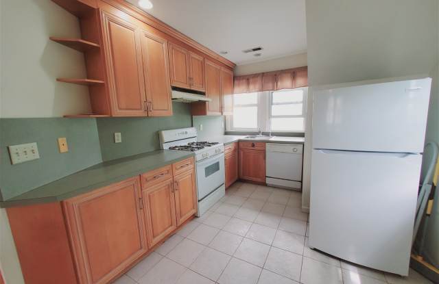 215 River Road Extension - 215 River Road Extension, Cos Cob, CT 06807 215 River Road Extension - 215 River Road Extension, Cos Cob, CT 06807