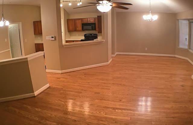 5614 Fresh Meadow Gallery 3