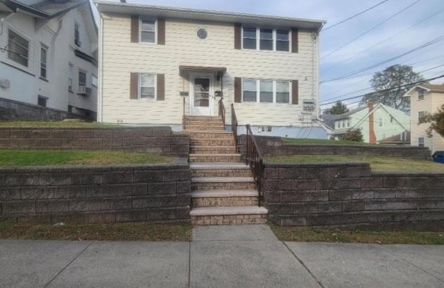 274 Greylock Pkwy - 274 Greylock Parkway, Belleville, NJ 07109