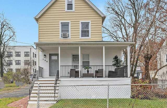 196 2ND ST photos photos