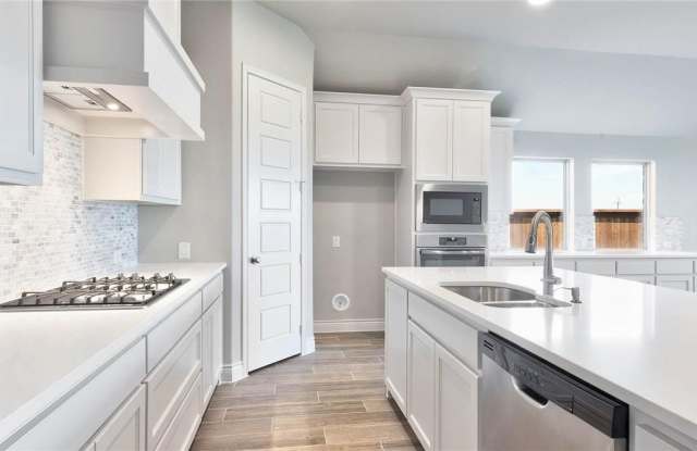 1730 Holmwood Drive Gallery 4