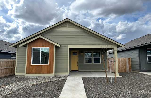 Beautiful 4 Bed, 3 Bath Home for Rent! photos photos