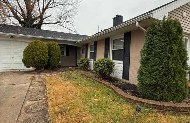 25 Pembrook Ln Gallery 1